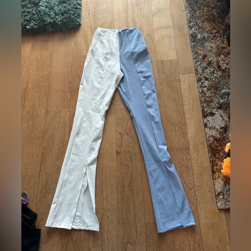 Port de bra workout pants